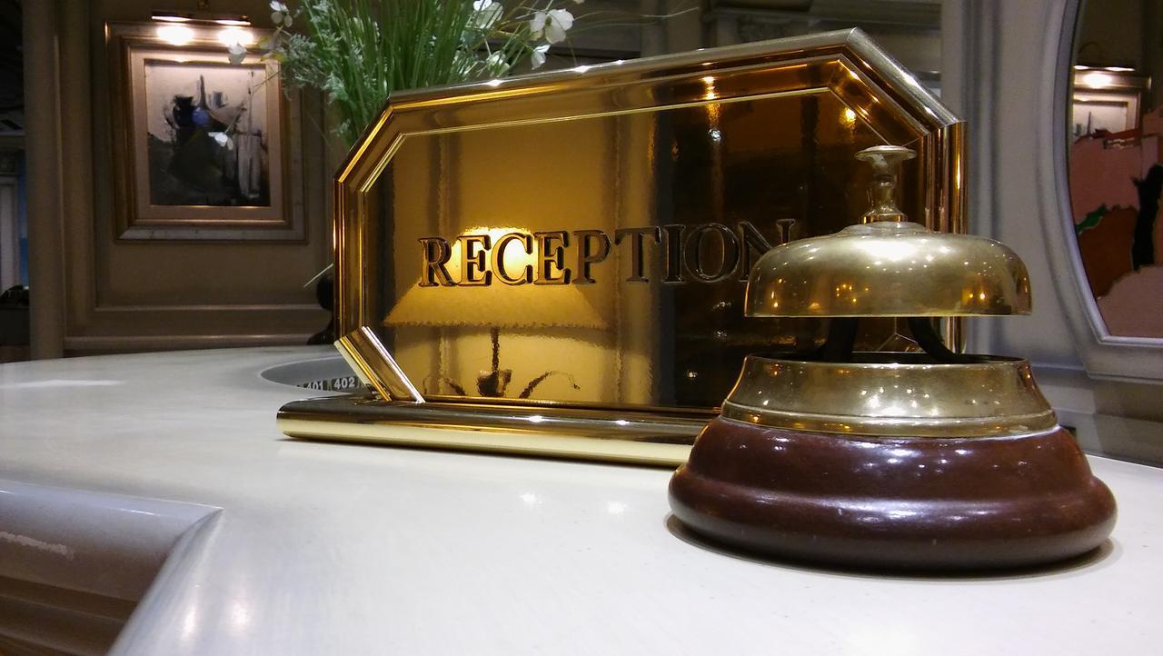 קאלבי Hotel Le Rocher מראה חיצוני תמונה